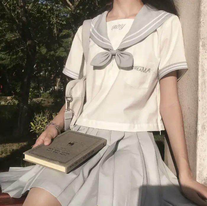 不识君